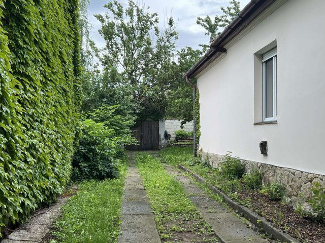 Eladó családi ház, Egerben 110 M Ft, 4 szobás