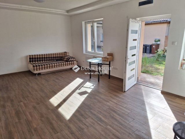 Eladó családi ház, Budapesten, XV. kerületben 162 M Ft, 9 szobás