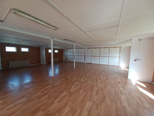 Kiadó ipari ingatlan, Győrött, Kardán utcában 350 E Ft / hó