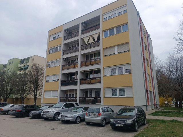 Eladó téglalakás, Ajkán, Ifjúság utcában 36.7 M Ft, 2 szobás