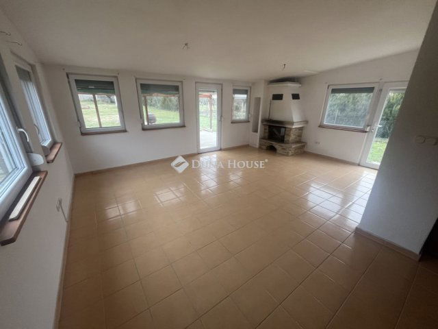 Eladó családi ház, Gyenesdiáson 148.442 M Ft, 8 szobás