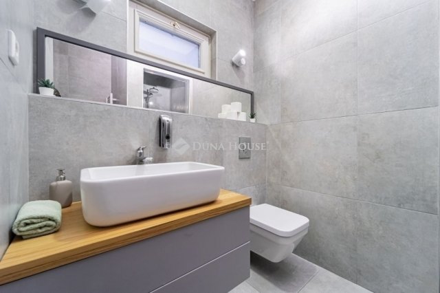 Eladó téglalakás, Budapesten, VI. kerületben 209 M Ft, 6 szobás