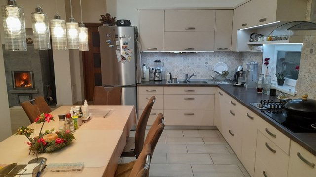 Eladó családi ház, Csömörön 117 M Ft, 3 szobás