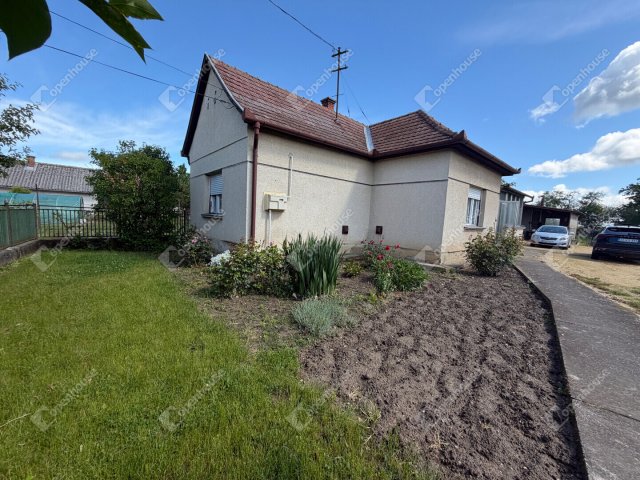 Eladó családi ház, Zalacsében 24.5 M Ft, 2 szobás