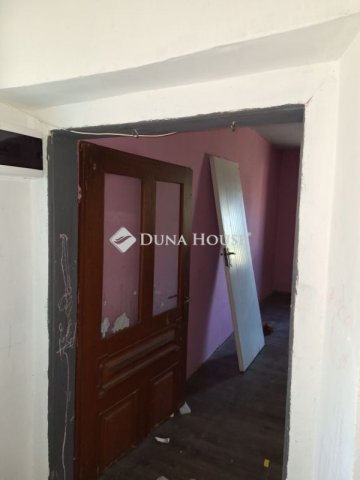 Eladó családi ház, Szentpéterúron 8.9 M Ft, 1 szobás