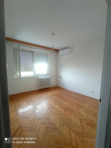 Eladó panellakás, Debrecenben 64.9 M Ft, 3 szobás