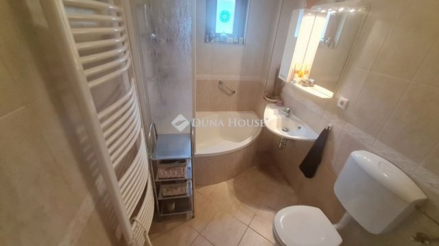 Eladó családi ház, Zalaegerszegen 110 M Ft, 6 szobás