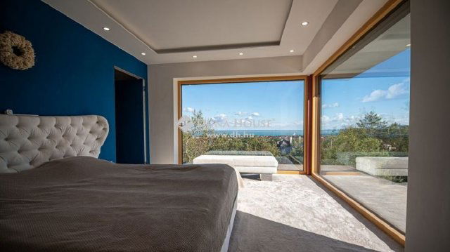 Eladó családi ház, Balatonalmádiban 499 M Ft, 6 szobás