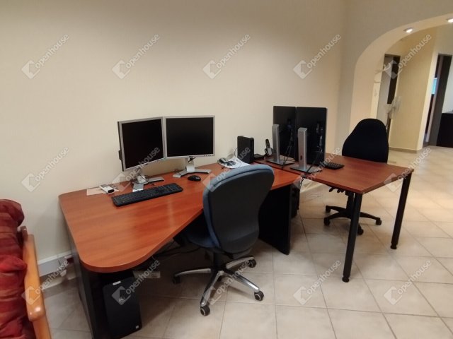 Eladó üzlethelyiség, Győrött 59 M Ft, 3 szobás