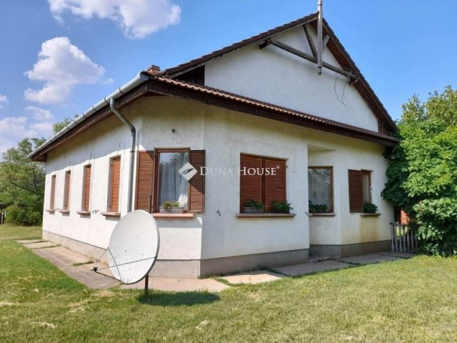 Eladó családi ház, Kisteleken 65 M Ft, 4 szobás