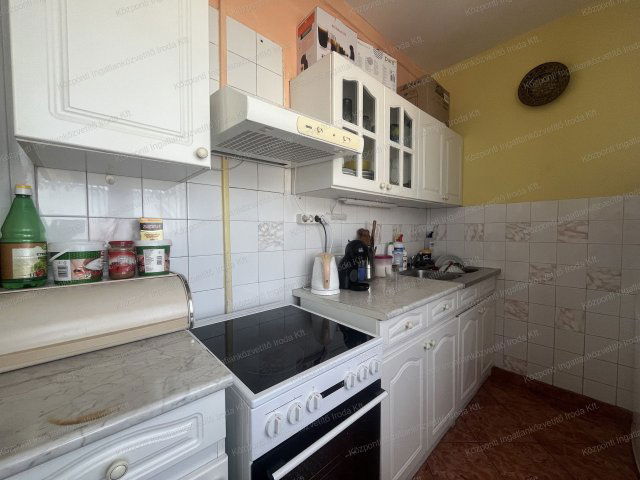 Kiadó panellakás, albérlet, Tatabányán 160 E Ft / hó