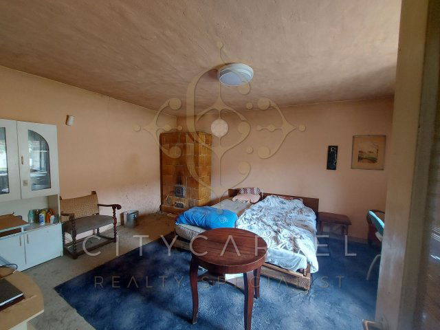 Eladó családi ház, Előszálláson 16 M Ft, 5 szobás