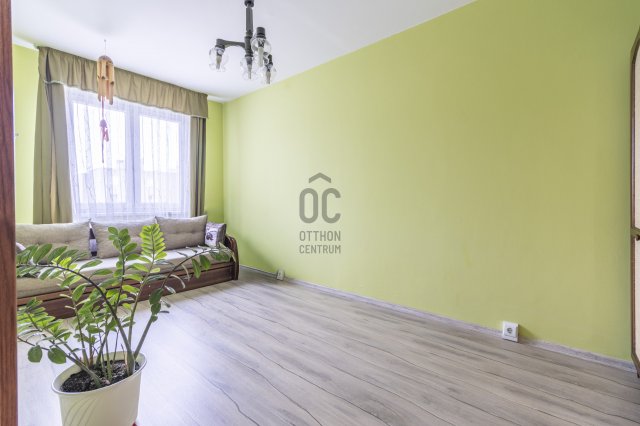 Eladó panellakás, Székesfehérvárott 57.8 M Ft, 3 szobás