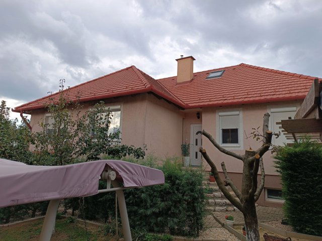 Eladó családi ház, Úrkúton 73.5 M Ft, 4+1 szobás