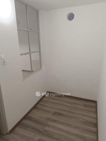 Eladó üzlethelyiség, Budapesten, XI. kerületben 84.9 M Ft