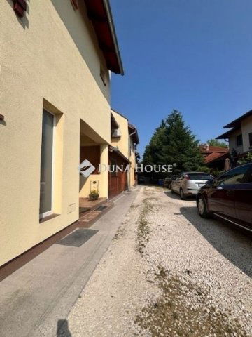 Eladó téglalakás, Üllőn 93 M Ft, 2+2 szobás