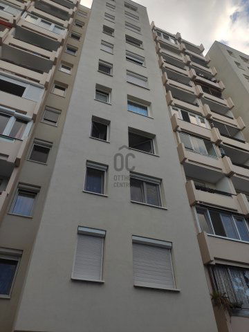 Eladó panellakás, Veszprémben 32.9 M Ft, 1 szobás
