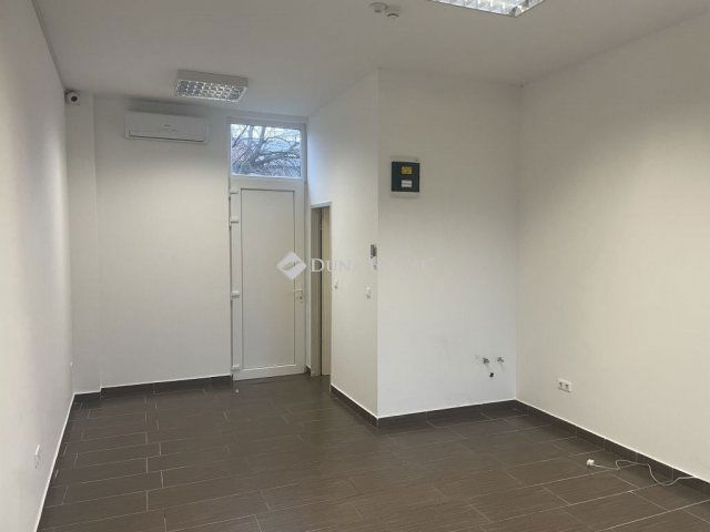 Kiadó üzlethelyiség, Nyíregyházán 125 E Ft / hó