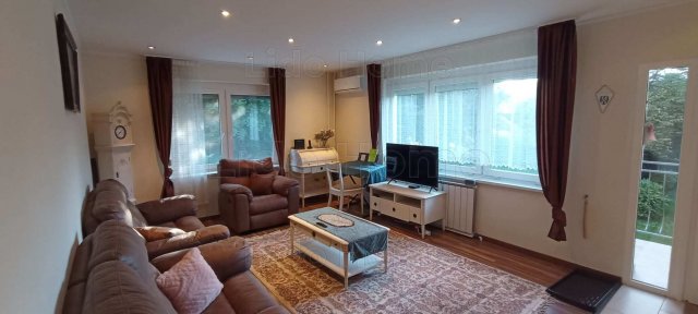 Kiadó sorház, albérlet, Hévízen 390 E Ft / hó, 4+1 szobás