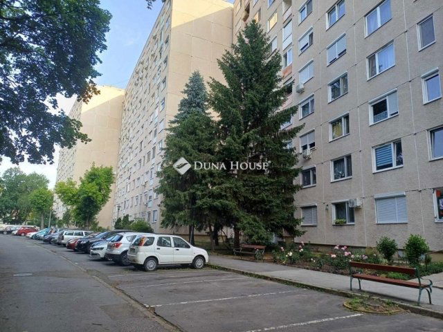 Eladó panellakás, Miskolcon 28 M Ft, 2 szobás