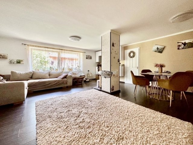 Eladó családi ház, Pécsett 104.99 M Ft, 6 szobás