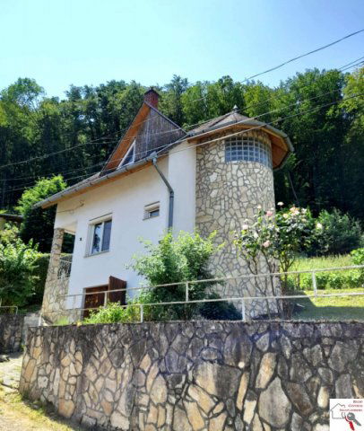 Eladó nyaraló, Magyarhertelenden 49.9 M Ft, 2+1 szobás