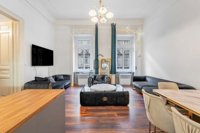 Eladó téglalakás, Budapesten, VII. kerületben 105 M Ft, 3 szobás