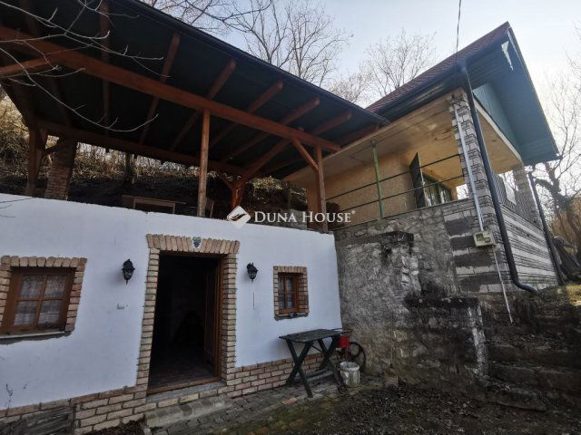 Eladó nyaraló, Süttőn 12 M Ft, 1 szobás / költözzbe.hu