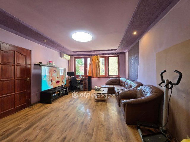 Eladó panellakás, Budapesten, X. kerületben 65.49 M Ft, 3 szobás