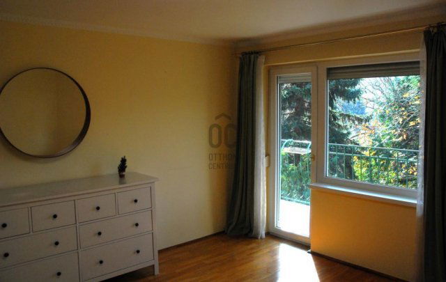 Eladó ikerház, Budapesten, II. kerületben 200 M Ft, 5 szobás