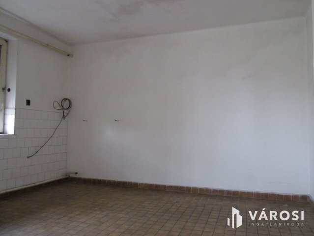 Eladó családi ház, Dejtáron 16.5 M Ft, 5 szobás