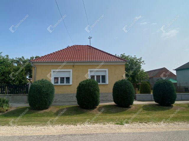 Eladó családi ház, Acsalagon 39.5 M Ft, 3 szobás