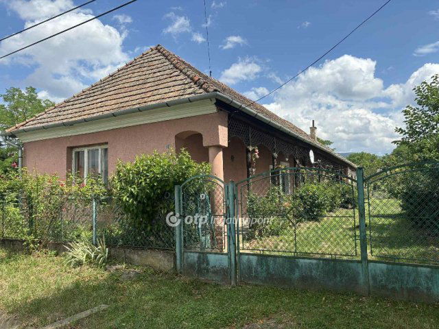 Eladó családi ház, Göncruszkán 17.5 M Ft, 4 szobás
