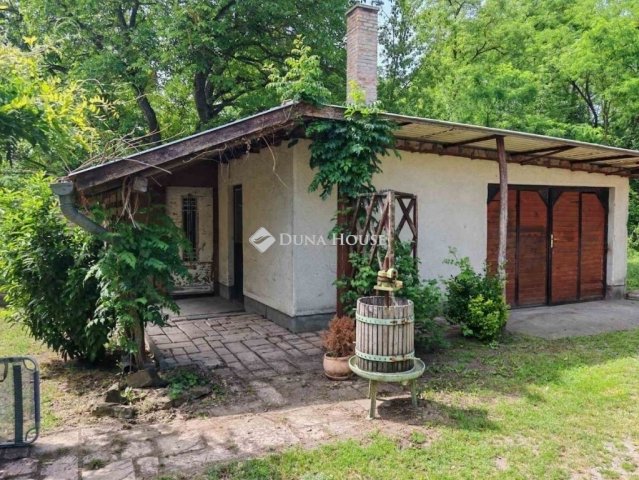 Eladó családi ház, Tápiószecsőn 74.9 M Ft, 3 szobás