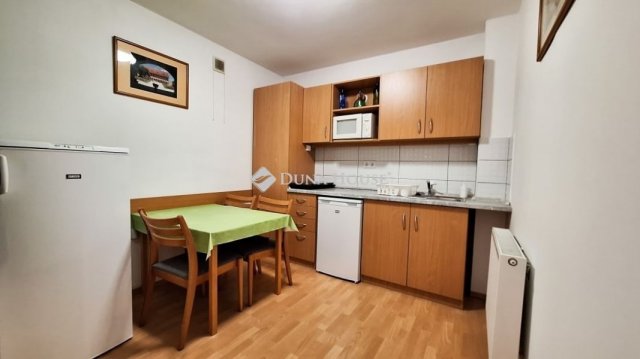 Eladó téglalakás, Egerben 89 M Ft, 4 szobás