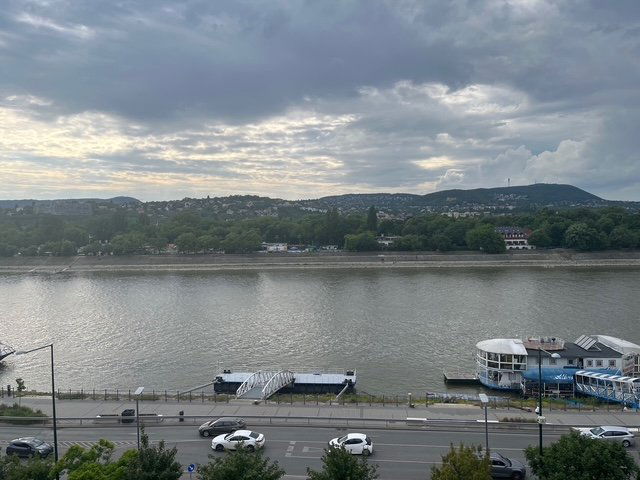 Eladó téglalakás, Budapesten, XIII. kerületben 140 M Ft