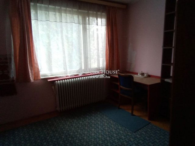 Eladó családi ház, Szentesen 38 M Ft, 4 szobás