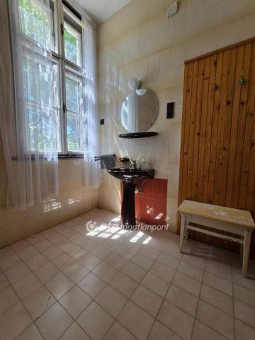 Eladó családi ház, Tabdin 95 M Ft, 45 szobás