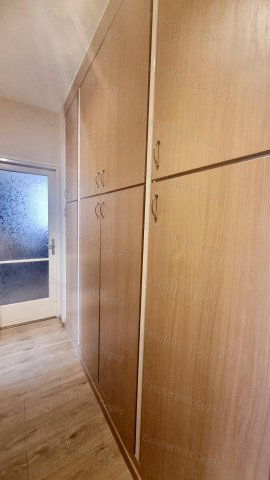 Eladó téglalakás, Cegléden 44.9 M Ft, 2+1 szobás