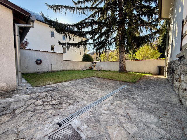 Eladó családi ház, Pécsett 99.8 M Ft, 4 szobás