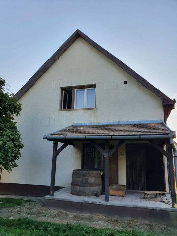 Eladó családi ház, Balatonszentgyörgyön 60 M Ft, 7 szobás