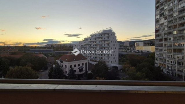 Eladó téglalakás, Budapesten, XI. kerületben 64 M Ft, 1 szobás