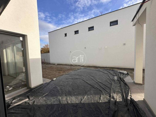 Eladó családi ház, Szegeden 219.9 M Ft, 5+1 szobás