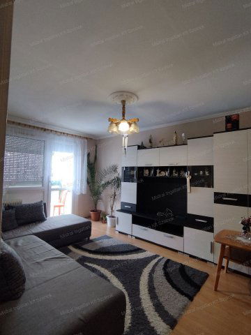 Eladó panellakás, Szolnokon 23.9 M Ft, 1+1 szobás