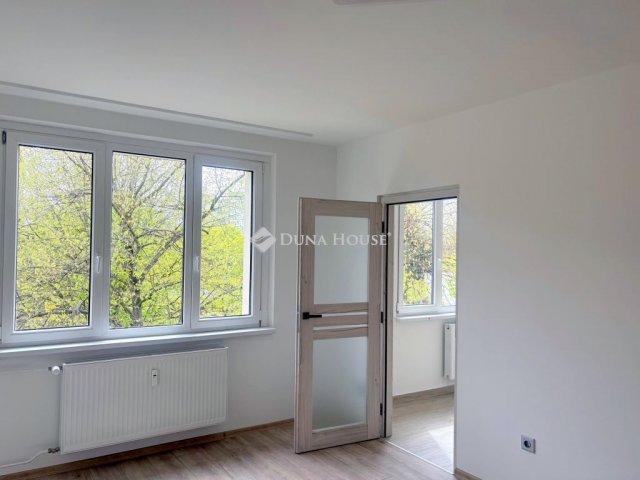 Eladó panellakás, Nyíregyházán 32.9 M Ft, 2 szobás