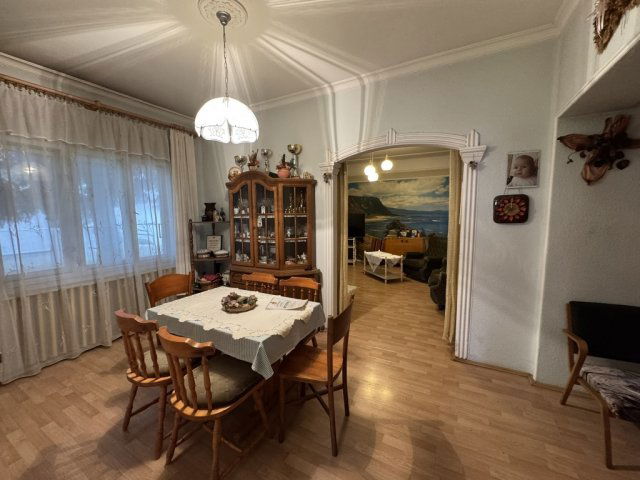 Eladó családi ház, Jászapátiban 18.5 M Ft, 4 szobás