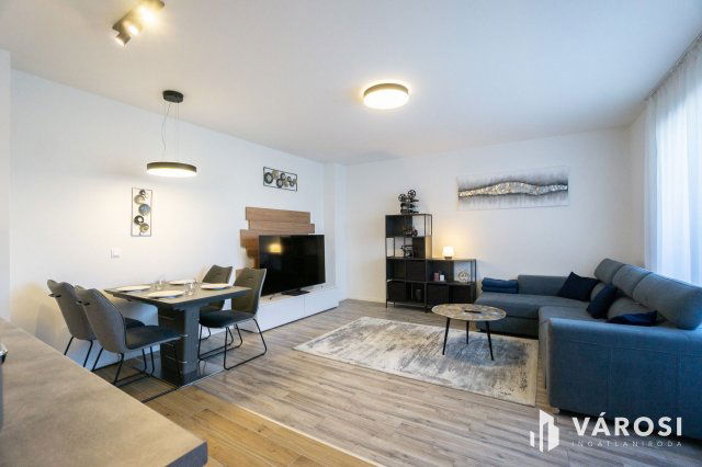 Eladó téglalakás, Győrött 94.9 M Ft, 3 szobás