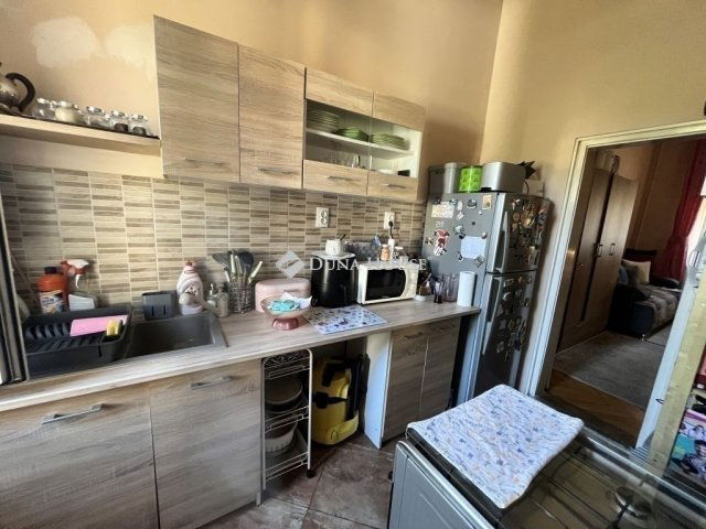 Eladó téglalakás, Budapesten, XV. kerületben 53.5 M Ft, 2 szobás