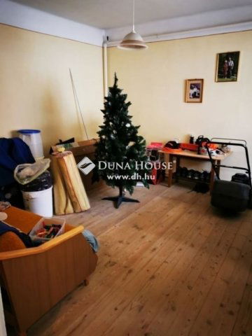 Eladó családi ház, Leányváron 69.99 M Ft, 5 szobás