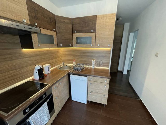 Kiadó panellakás, albérlet, Pakson, Szedres utcában, 2 szobás